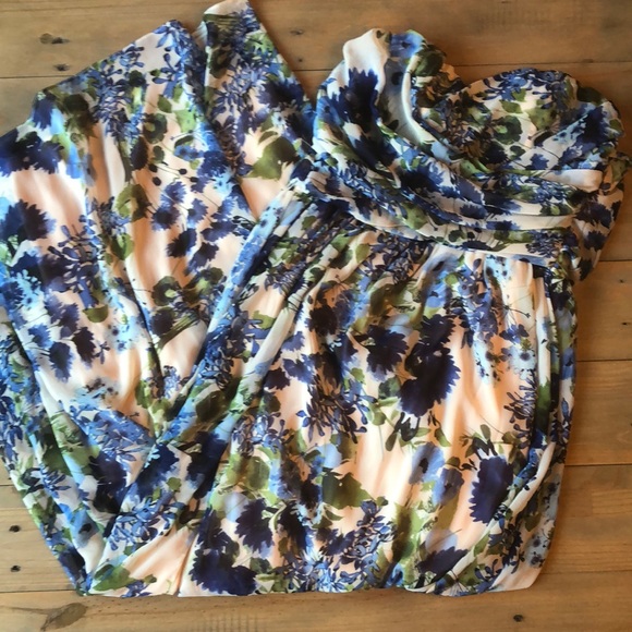 Lulus Dresses & Skirts - Lulu’s floral maxi dress